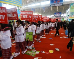 2013�Ͼ�ֲ��չ�ϵġ�С���(y��ng)���n��ȫ��(ch��ng)